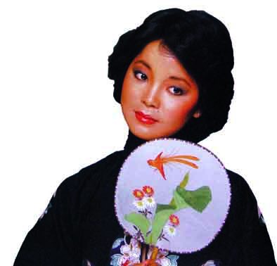 忧郁妩媚的她.jpg